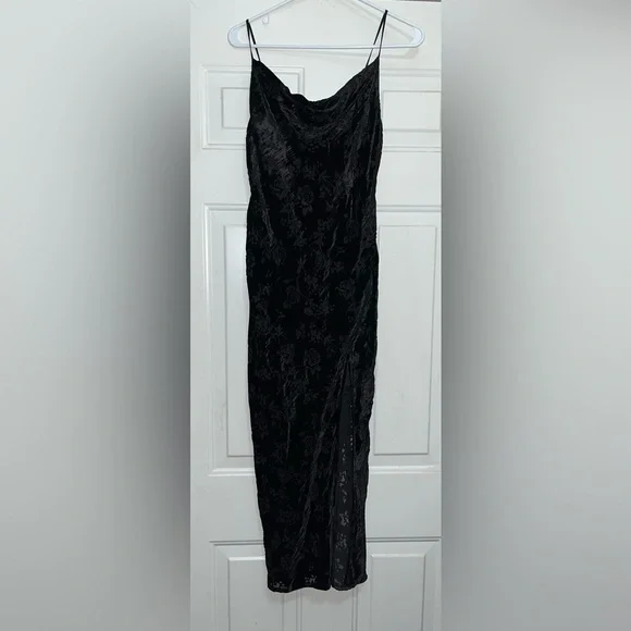 Urban Outfitters Velvet Mallory Midi Dress Black Gothic Victorian Whimsical Sz S - Picture 2 of 10